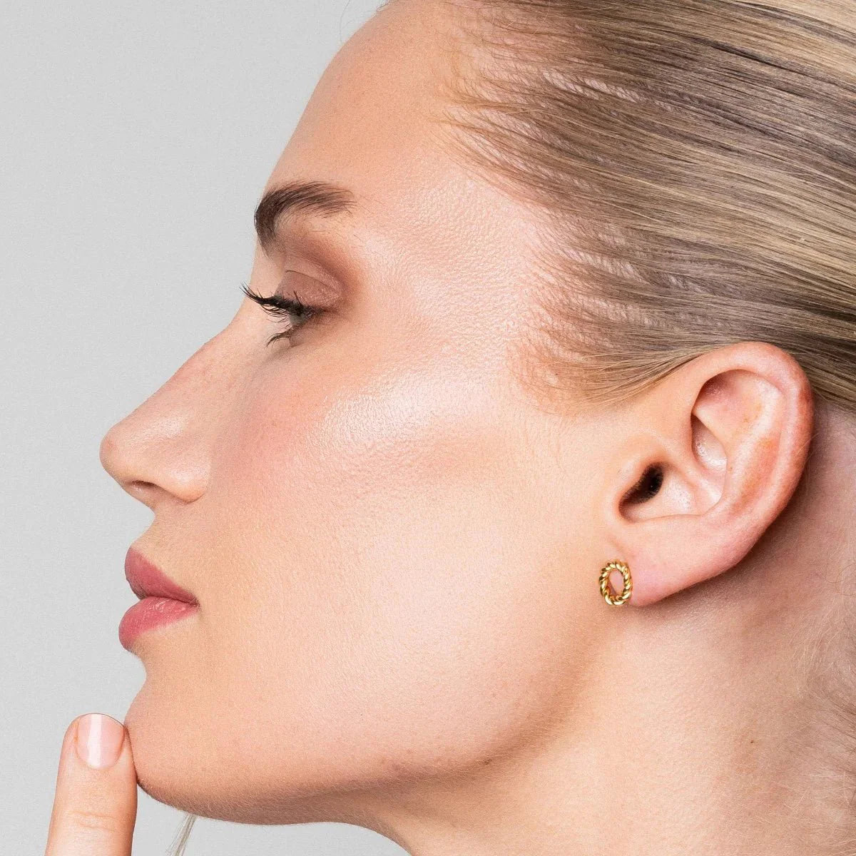 gold-plated earrings; elegant gold-plated earrings; handcrafted gold-plated earrings; gold jewellery; gold hoop earrings; artisanal gold-plated earrings; classic gold-plated earrings; chic gold-plated earrings; designer gold-plated earrings; minimalist gold-plated earrings; gold drop earrings; high-quality gold-plated earrings; fashionable gold-plated earrings; gold-plated stud earrings; stylish gold-plated earrings; premium gold-plated earrings; luxurious gold-plated earrings; exquisite gold-plated earring