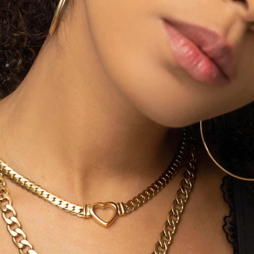 gold-plated necklace; elegant gold-plated necklace; handcrafted gold-plated necklace; gold jewellery; gold chain; artisanal gold-plated necklace; classic gold-plated necklace; chic gold-plated necklace; designer gold-plated necklace; minimalist gold-plated necklace; gold pendant necklace; high-quality gold-plated necklace; fashionable gold-plated necklace; gold-plated necklace gift; stylish gold-plated necklace; premium gold-plated necklace; luxurious gold-plated necklace; exquisite gold-plated necklace; go