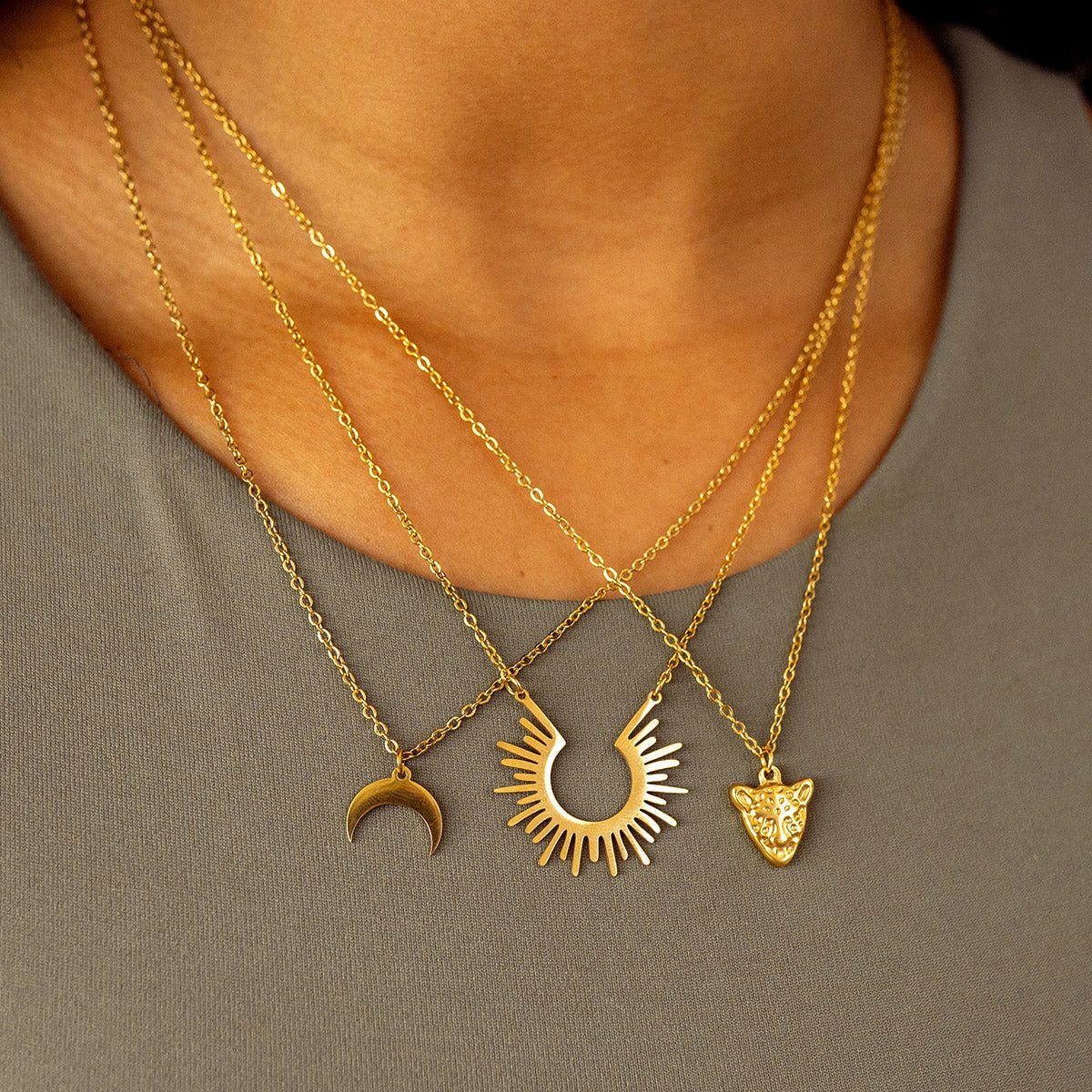 gold-plated necklace; elegant gold-plated necklace; handcrafted gold-plated necklace; gold jewellery; gold chain; artisanal gold-plated necklace; classic gold-plated necklace; chic gold-plated necklace; designer gold-plated necklace; minimalist gold-plated necklace; gold pendant necklace; high-quality gold-plated necklace; fashionable gold-plated necklace; gold-plated necklace gift; stylish gold-plated necklace; premium gold-plated necklace; luxurious gold-plated necklace; exquisite gold-plated necklace; go