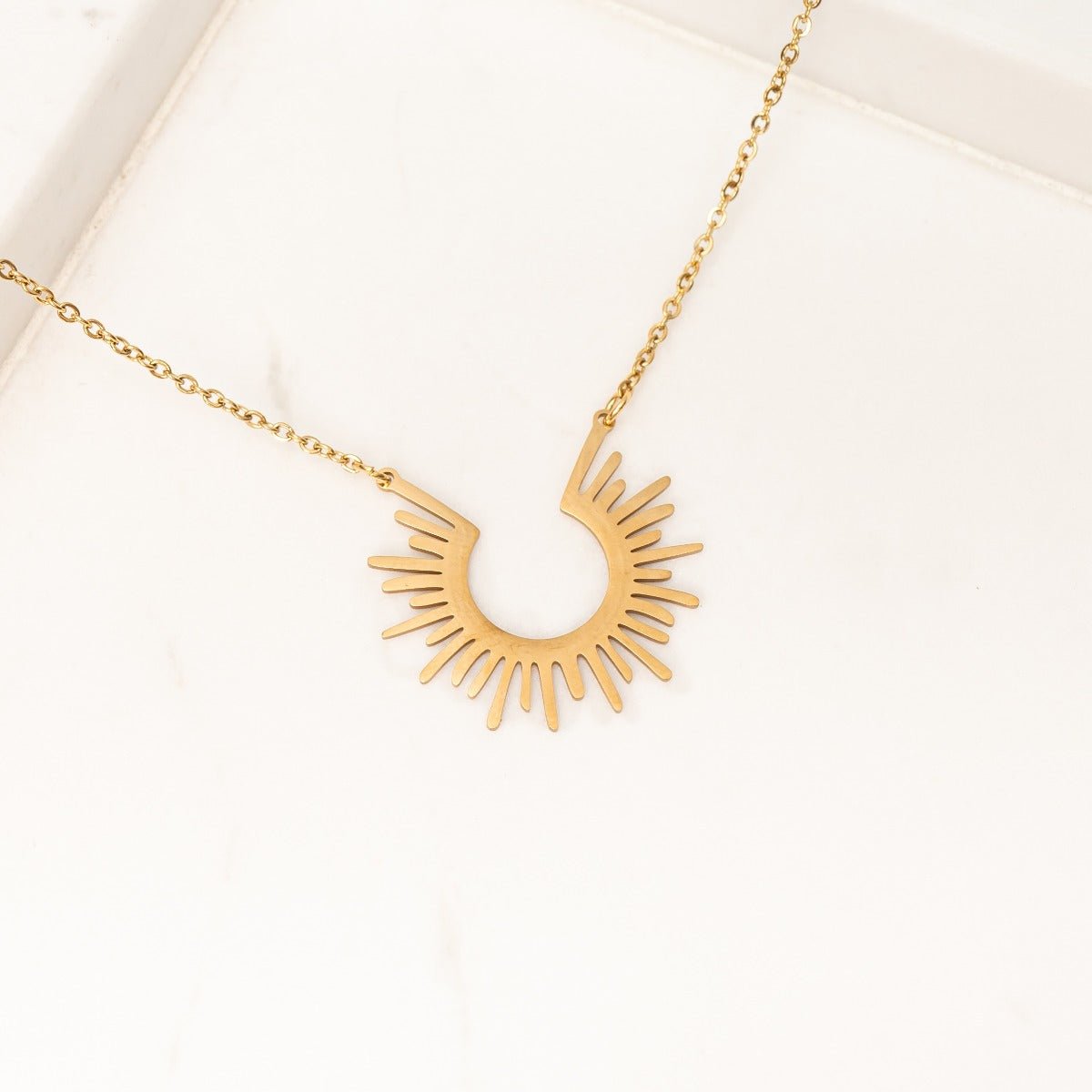 gold-plated necklace; elegant gold-plated necklace; handcrafted gold-plated necklace; gold jewellery; gold chain; artisanal gold-plated necklace; classic gold-plated necklace; chic gold-plated necklace; designer gold-plated necklace; minimalist gold-plated necklace; gold pendant necklace; high-quality gold-plated necklace; fashionable gold-plated necklace; gold-plated necklace gift; stylish gold-plated necklace; premium gold-plated necklace; luxurious gold-plated necklace; exquisite gold-plated necklace; go