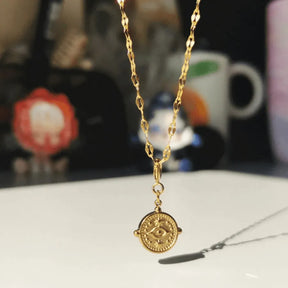 Elegant necklace; Minimalist jewelry; Delicate necklace; Simple elegance; Stylish minimalist necklace; Everyday wear necklace; Chic and sophisticated; Lightweight jewelry; Timeless design; Minimalist pendant; Elegant fashion accessory; Subtle beauty; Versatile necklace; Minimalist style; Elegant layering piece; Perfect gift for her; Modern jewelry design;