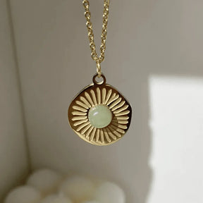 Elegant necklace; Minimalist jewelry; Delicate necklace; Simple elegance; Stylish minimalist necklace; Everyday wear necklace; Chic and sophisticated; Lightweight jewelry; Timeless design; Minimalist pendant; Elegant fashion accessory; Subtle beauty; Versatile necklace; Minimalist style; Elegant layering piece; Perfect gift for her; Modern jewelry design;