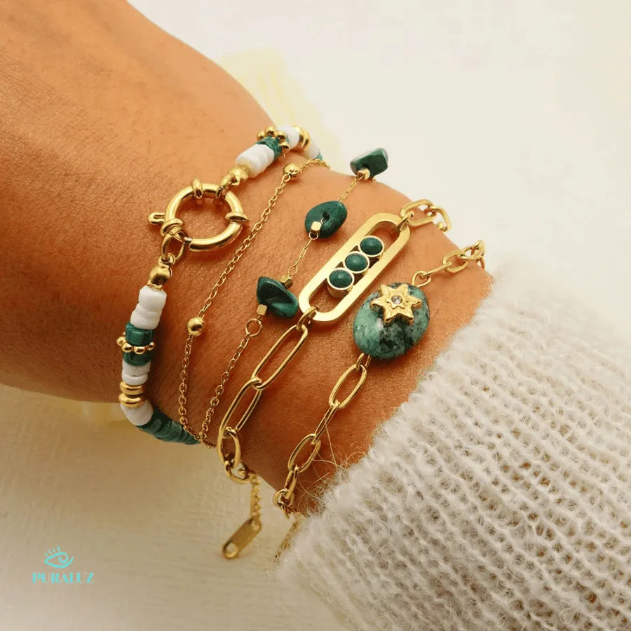 Serenity bracelet; Emerald green bracelet; Green quartz crystals; Healing energy bracelet; Calming bracelet; Natural quartz jewelry; Green gemstone bracelet; Crystal healing jewelry; Serenity and balance; Elegant green bracelet; Quartz crystal bracelet; Mindful jewelry; Spiritual healing; Green quartz benefits; Tranquil energy; Serenity and peace; 