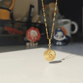Elegant necklace; Minimalist jewelry; Delicate necklace; Simple elegance; Stylish minimalist necklace; Everyday wear necklace; Chic and sophisticated; Lightweight jewelry; Timeless design; Minimalist pendant; Elegant fashion accessory; Subtle beauty; Versatile necklace; Minimalist style; Elegant layering piece; Perfect gift for her; Modern jewelry design;