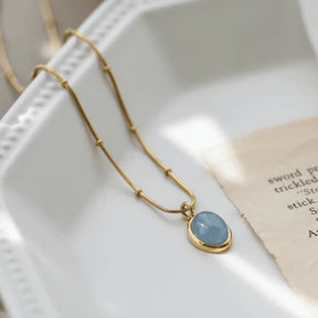Elegant necklace; Minimalist jewelry; Delicate necklace; Simple elegance; Stylish minimalist necklace; Everyday wear necklace; Chic and sophisticated; Lightweight jewelry; Timeless design; Minimalist pendant; Elegant fashion accessory; Subtle beauty; Versatile necklace; Minimalist style; Elegant layering piece; Perfect gift for her; Modern jewelry design;