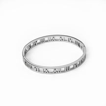 Roman Numerals Bracelet - Silver | Saint Lazuli