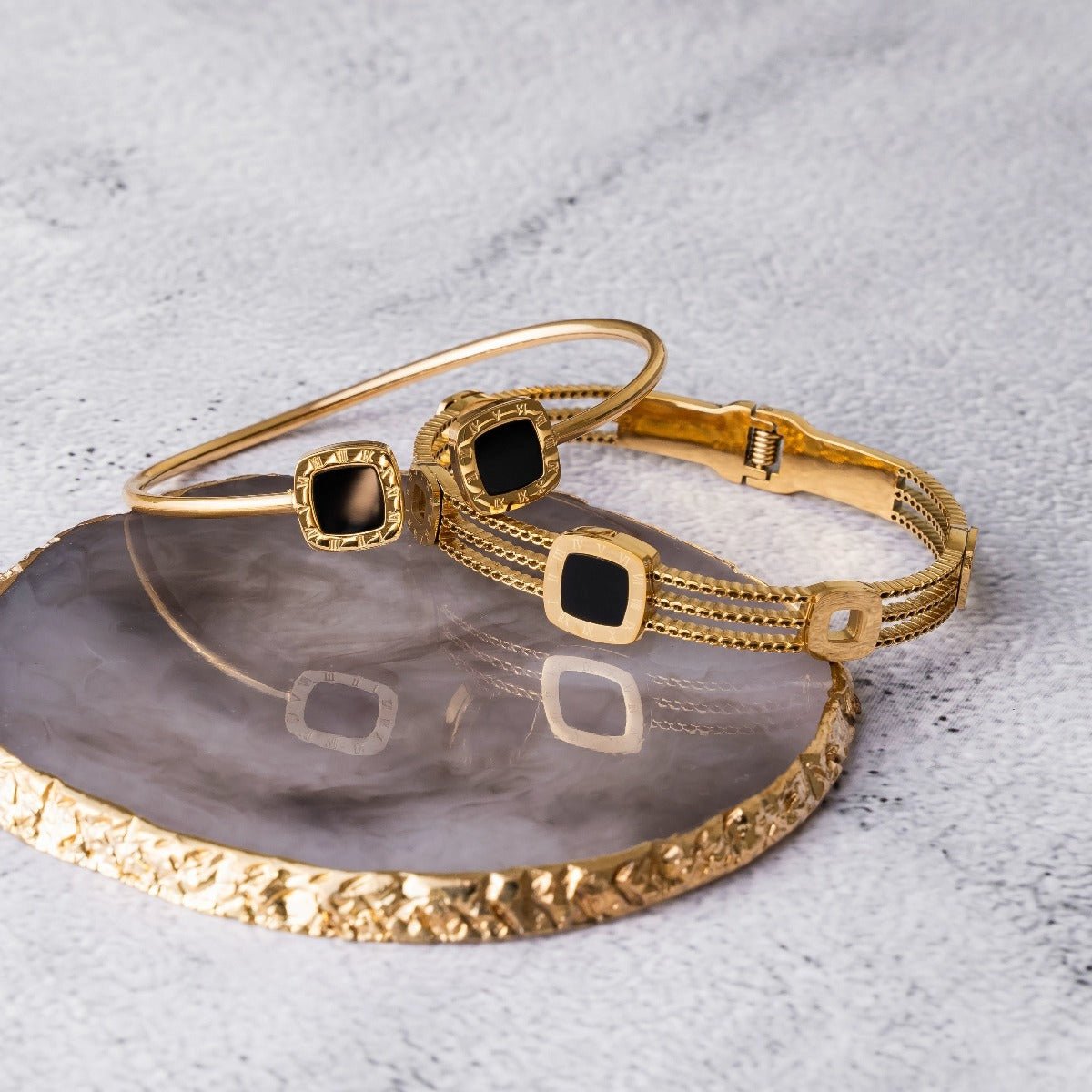 18K Gold-Plated Bella Onyx Bracelet | Saint Lazuli