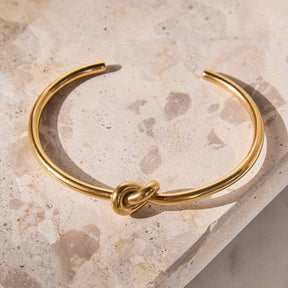 18K Gold-Plated Bracelet with Central Knot | Saint Lazuli