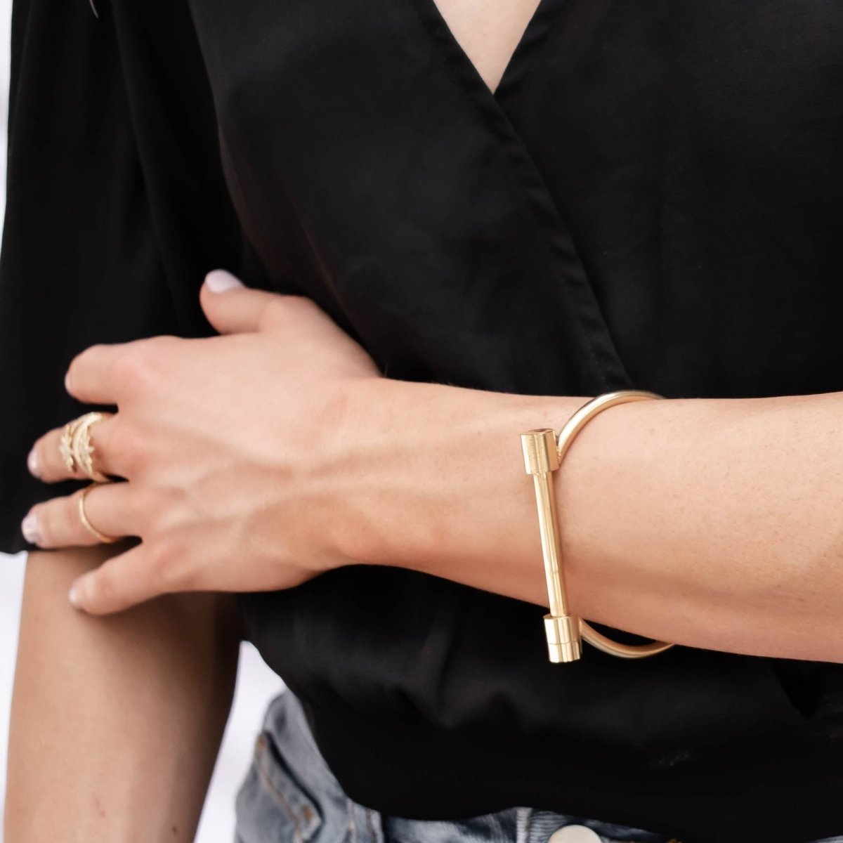 18K Gold-Plated Screw Cuff Bracelet | Saint Lazuli