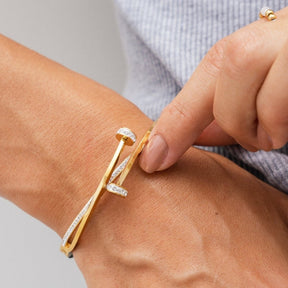 Pulseira de unhas banhada a ouro 18K com zircônias | São Lazuli