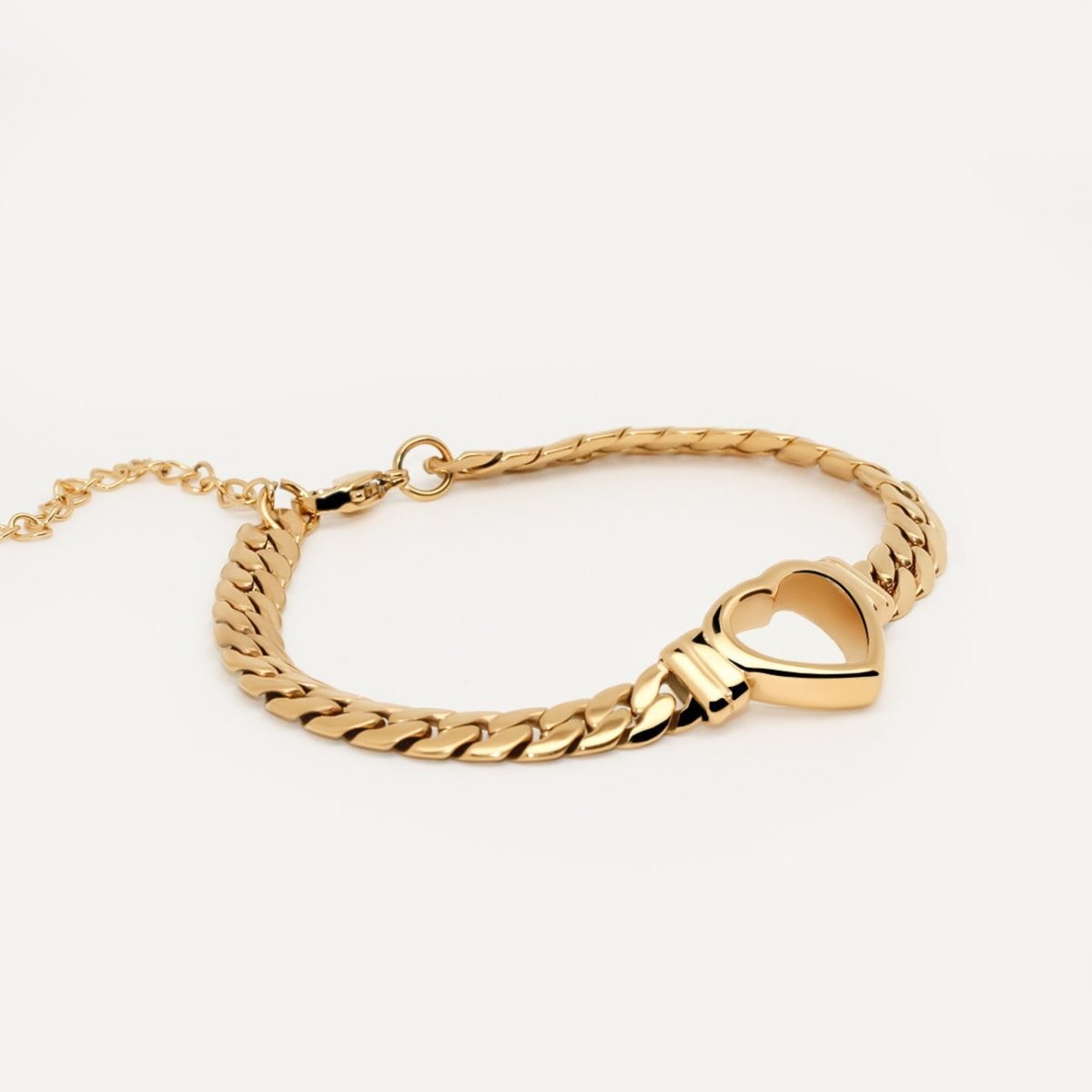 gold-plated bracelet; elegant gold-plated bracelet; handcrafted gold-plated bracelet; gold jewellery; gold bangle; artisanal gold-plated bracelet; gold wrist accessory; classic gold-plated bracelet; chic gold-plated bracelet; designer gold-plated bracelet; minimalist gold-plated bracelet; gold charm bracelet; high-quality gold-plated bracelet; fashionable gold-plated bracelet; gold-plated bracelet gift; stylish gold-plated bracelet; premium gold-plated bracelet; gold-plated wristwear; luxurious gold-plated 