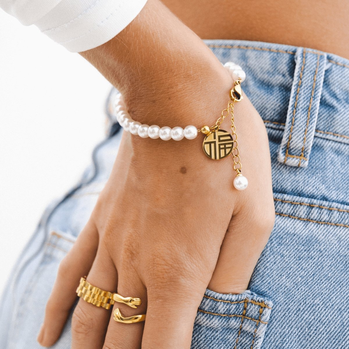 18K Gold-Plated Pearl Charm Bracelet | Saint Lazuli