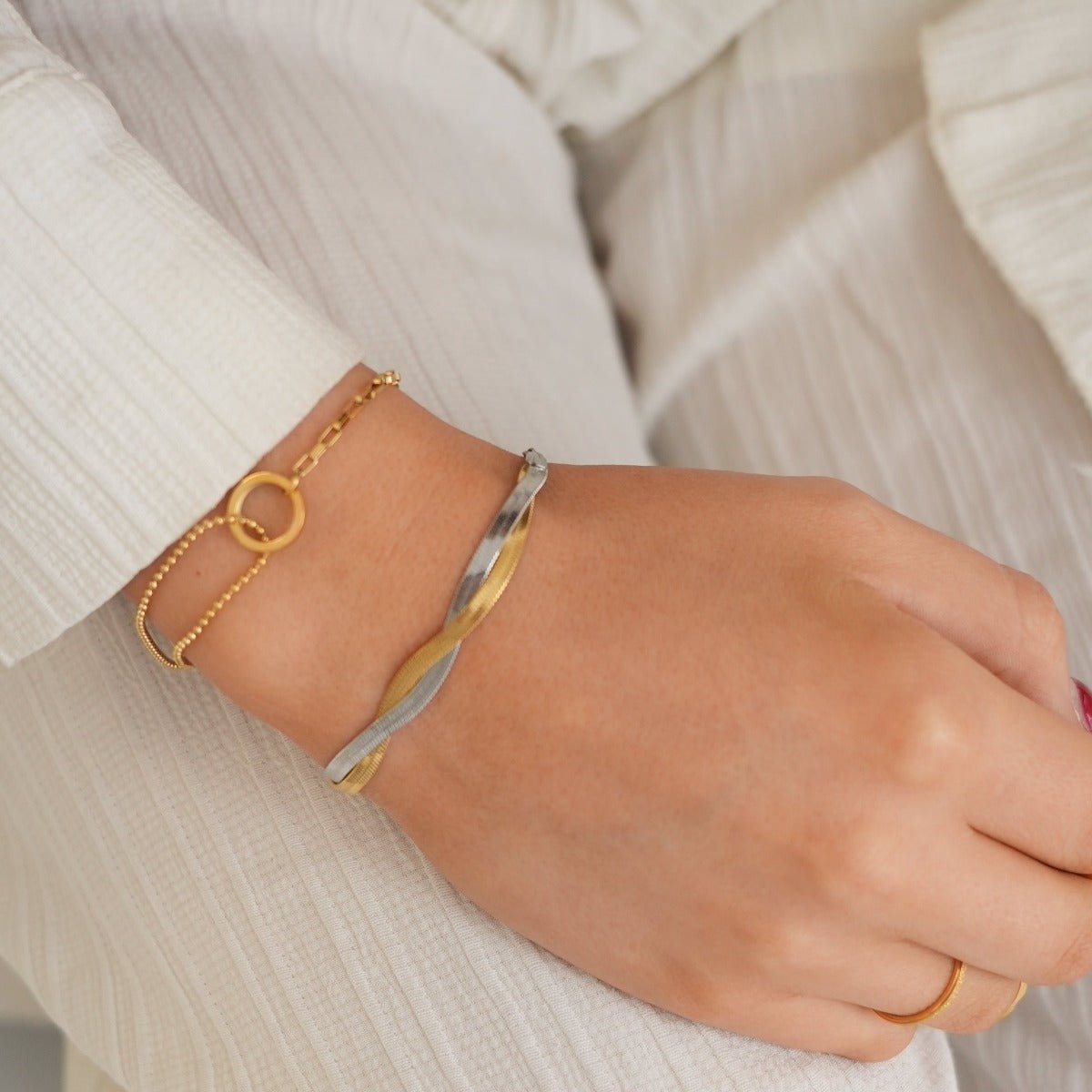 18K Gold-Plated Une Bracelet | Saint Lazuli